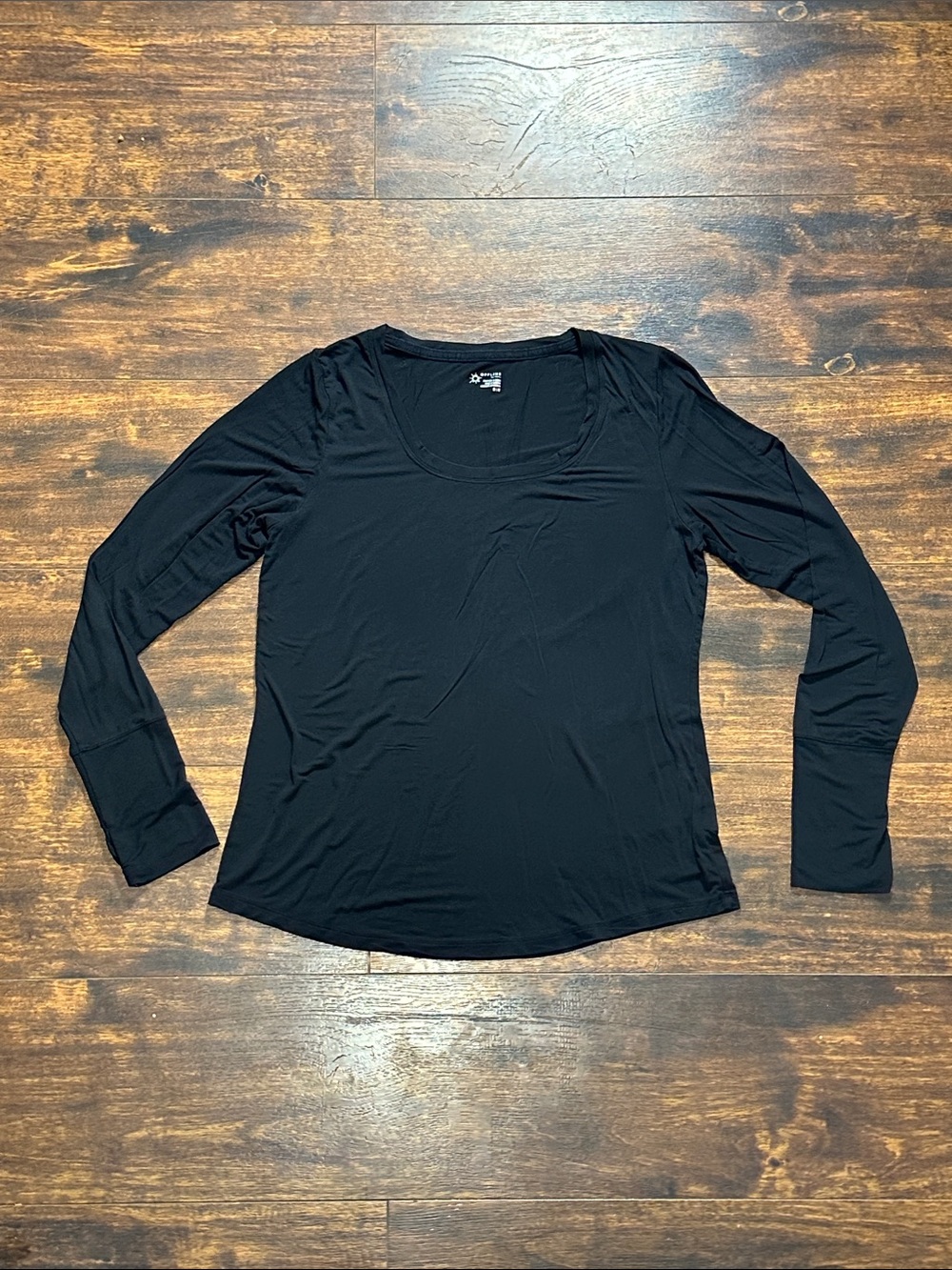 🖤 OFFLINE by Aerie Thumbhole Long Sleeve Top M scoop neck✨